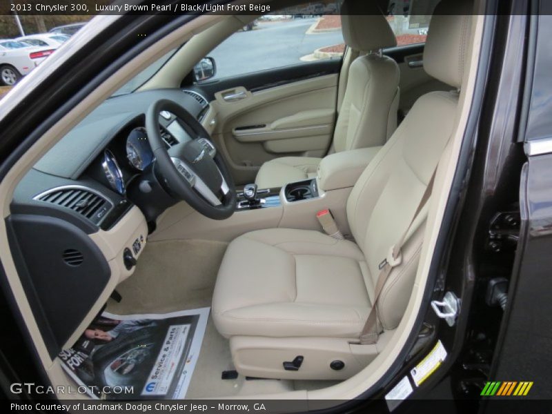 Luxury Brown Pearl / Black/Light Frost Beige 2013 Chrysler 300