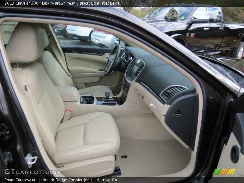 Luxury Brown Pearl / Black/Light Frost Beige 2013 Chrysler 300