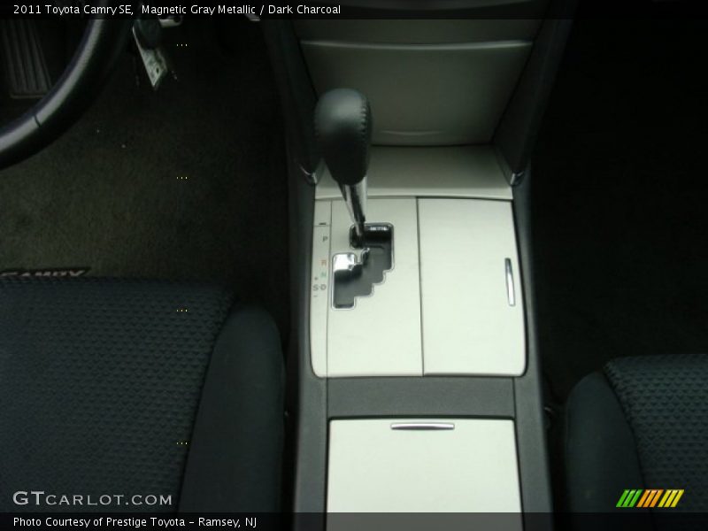 Magnetic Gray Metallic / Dark Charcoal 2011 Toyota Camry SE