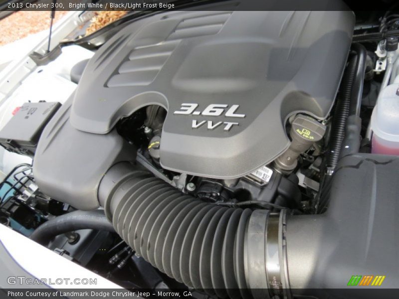 Bright White / Black/Light Frost Beige 2013 Chrysler 300