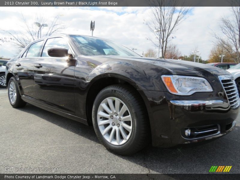 Front 3/4 View of 2013 300 