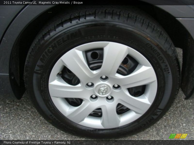 Magnetic Gray Metallic / Bisque 2011 Toyota Camry LE