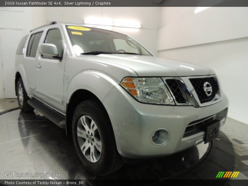 Silver Lightning / Graphite 2009 Nissan Pathfinder SE 4x4