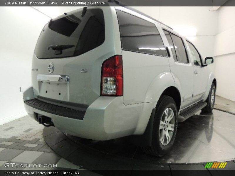 Silver Lightning / Graphite 2009 Nissan Pathfinder SE 4x4