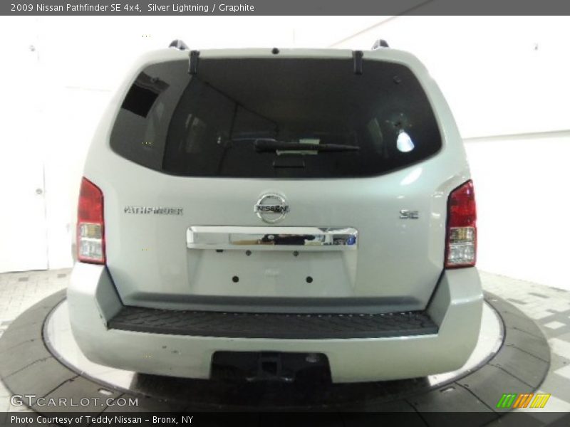 Silver Lightning / Graphite 2009 Nissan Pathfinder SE 4x4