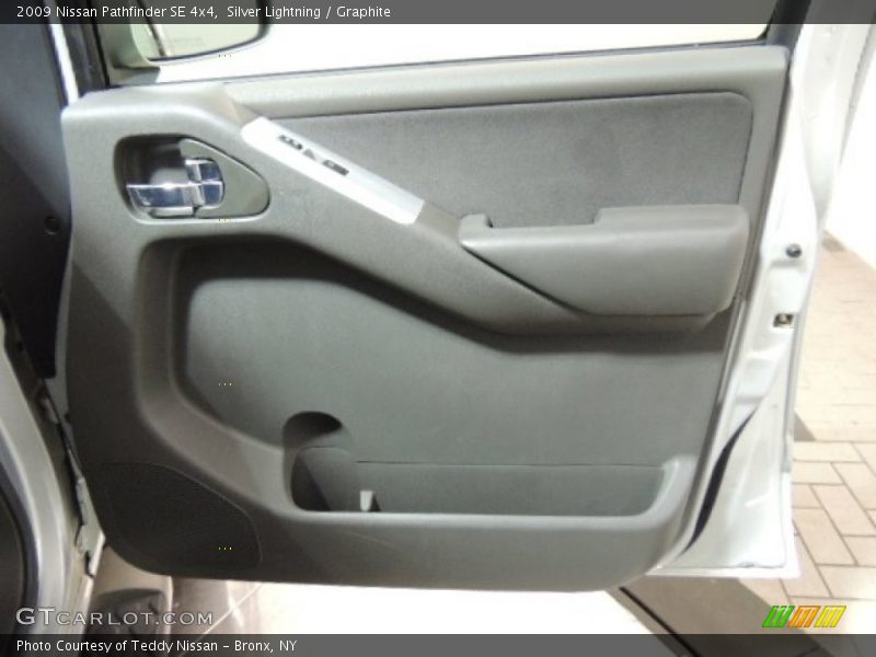 Silver Lightning / Graphite 2009 Nissan Pathfinder SE 4x4