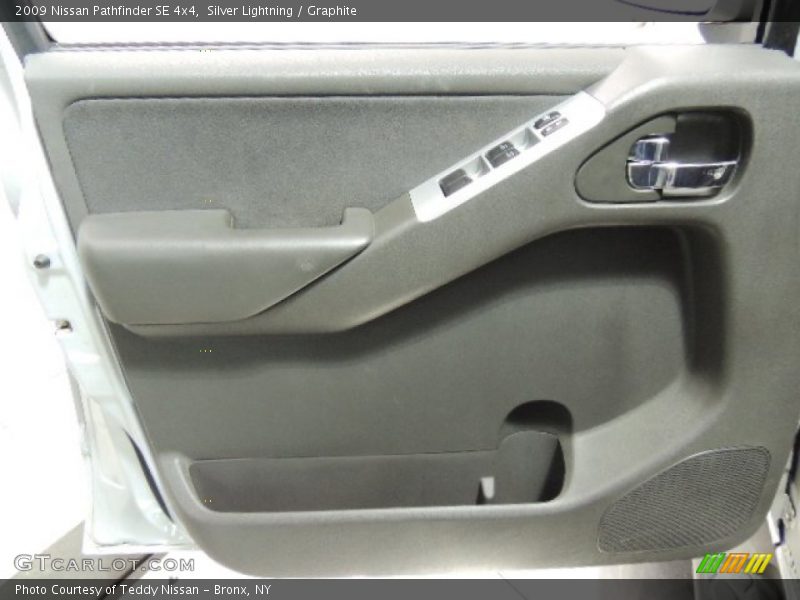 Silver Lightning / Graphite 2009 Nissan Pathfinder SE 4x4