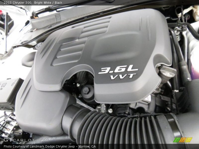 Bright White / Black 2013 Chrysler 300