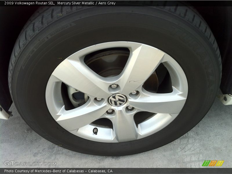 Mercury Sliver Metallic / Aero Grey 2009 Volkswagen Routan SEL