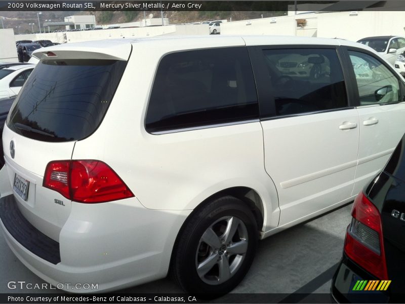 Mercury Sliver Metallic / Aero Grey 2009 Volkswagen Routan SEL