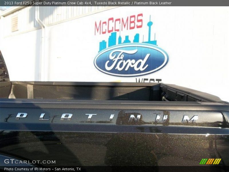 Tuxedo Black Metallic / Platinum Black Leather 2013 Ford F250 Super Duty Platinum Crew Cab 4x4
