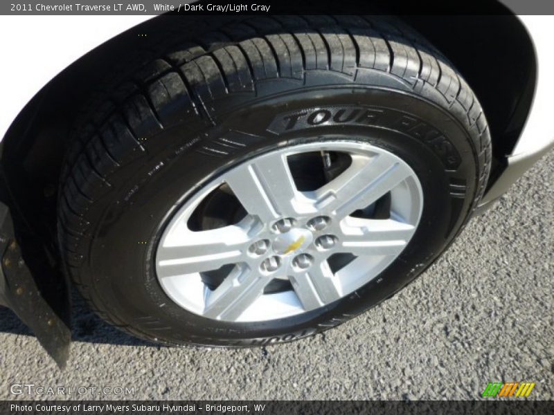 White / Dark Gray/Light Gray 2011 Chevrolet Traverse LT AWD