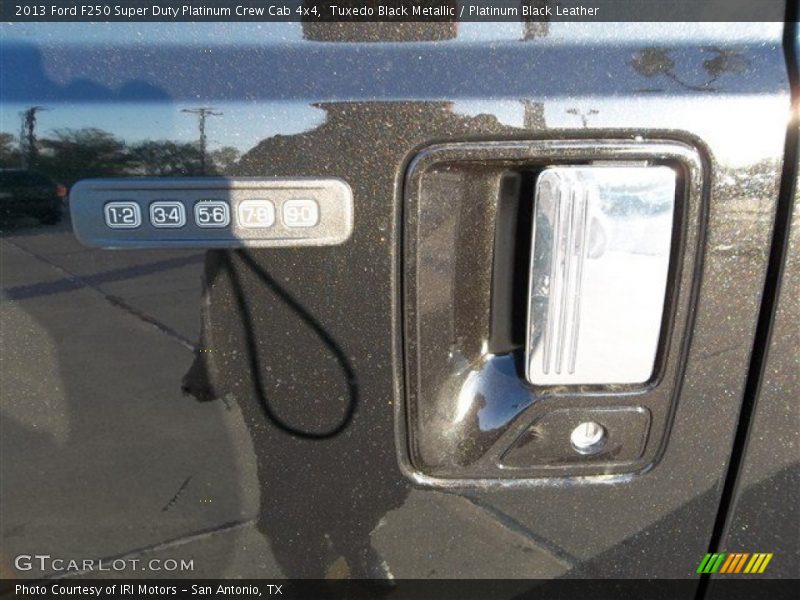 Tuxedo Black Metallic / Platinum Black Leather 2013 Ford F250 Super Duty Platinum Crew Cab 4x4