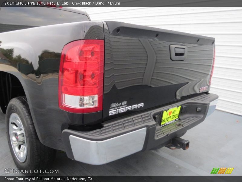 Onyx Black / Dark Titanium 2010 GMC Sierra 1500 Regular Cab