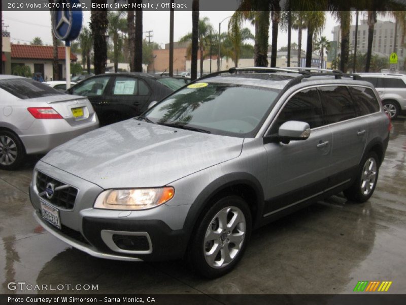 Electric Silver Metallic / Off Black 2010 Volvo XC70 T6 AWD