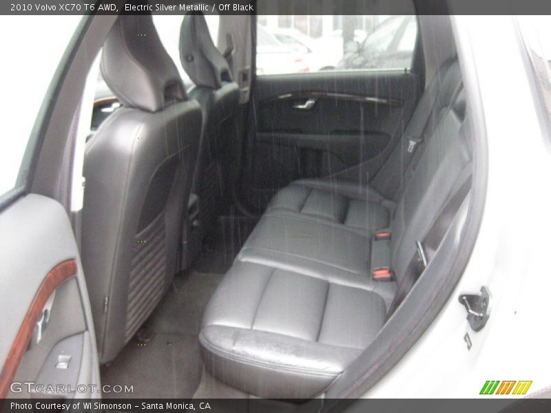 Electric Silver Metallic / Off Black 2010 Volvo XC70 T6 AWD