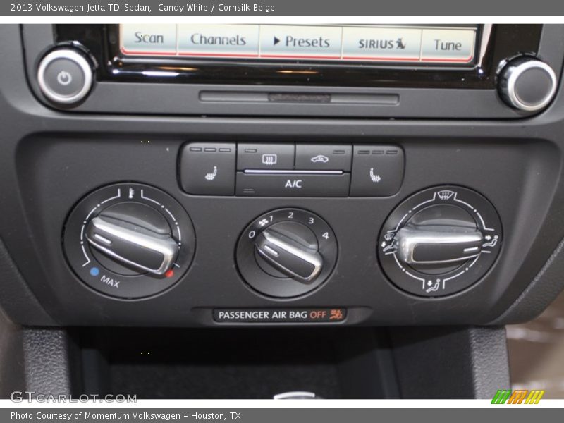 Candy White / Cornsilk Beige 2013 Volkswagen Jetta TDI Sedan
