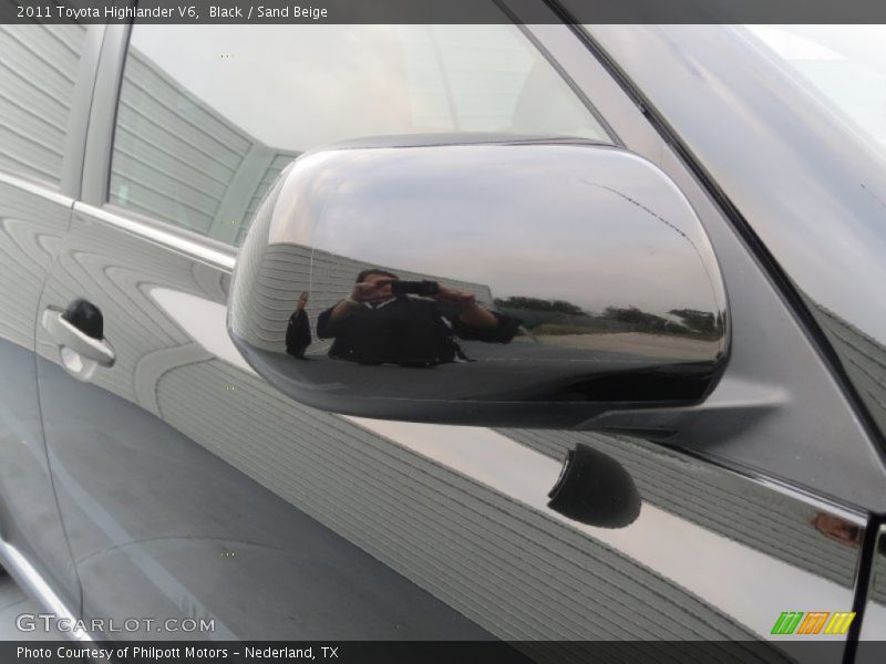 Black / Sand Beige 2011 Toyota Highlander V6