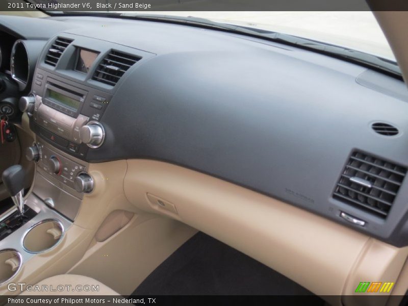 Black / Sand Beige 2011 Toyota Highlander V6