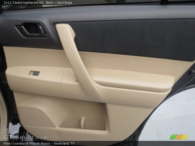 Black / Sand Beige 2011 Toyota Highlander V6