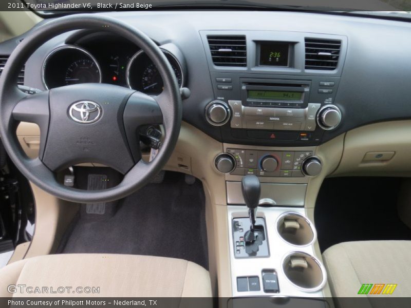 Black / Sand Beige 2011 Toyota Highlander V6