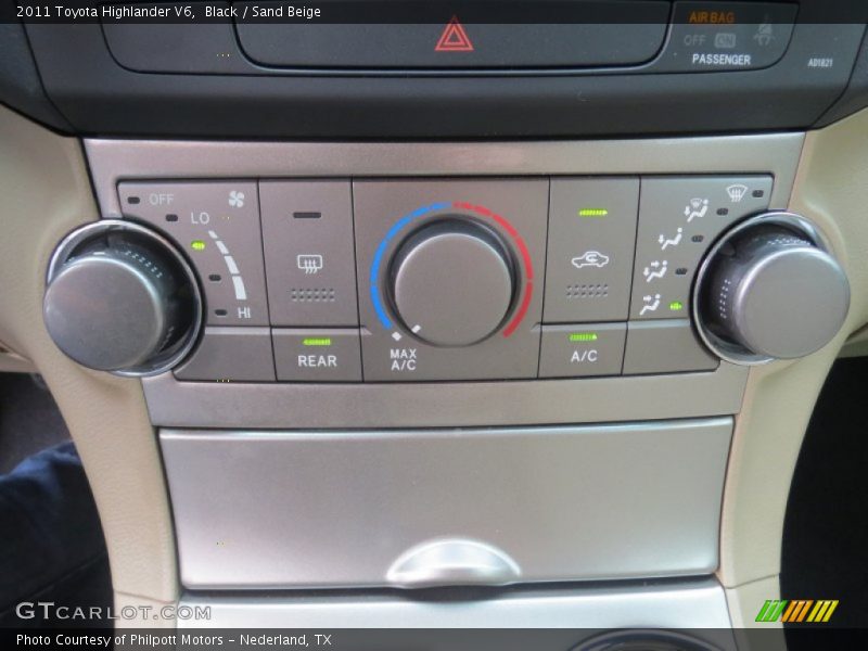 Black / Sand Beige 2011 Toyota Highlander V6