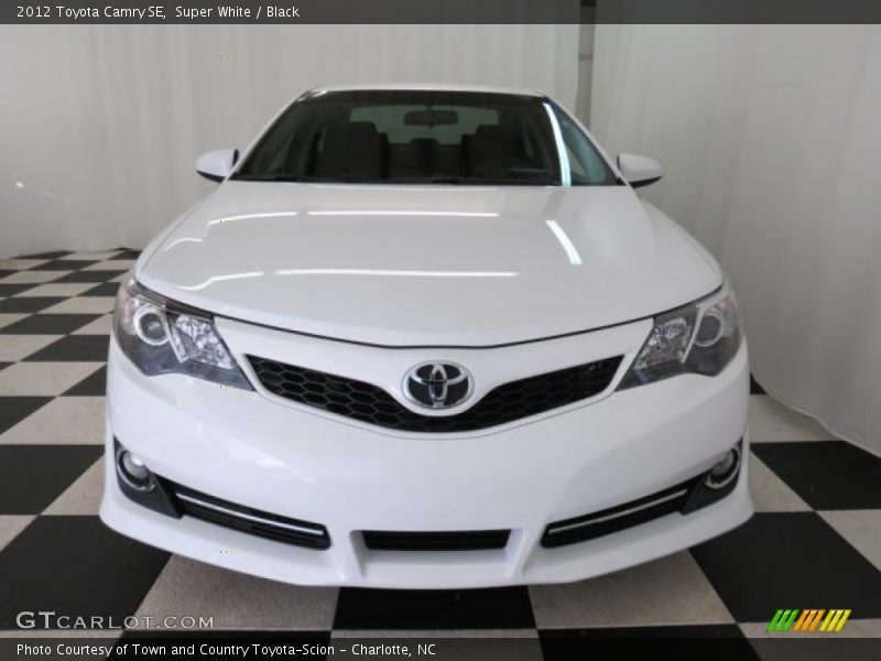 Super White / Black 2012 Toyota Camry SE