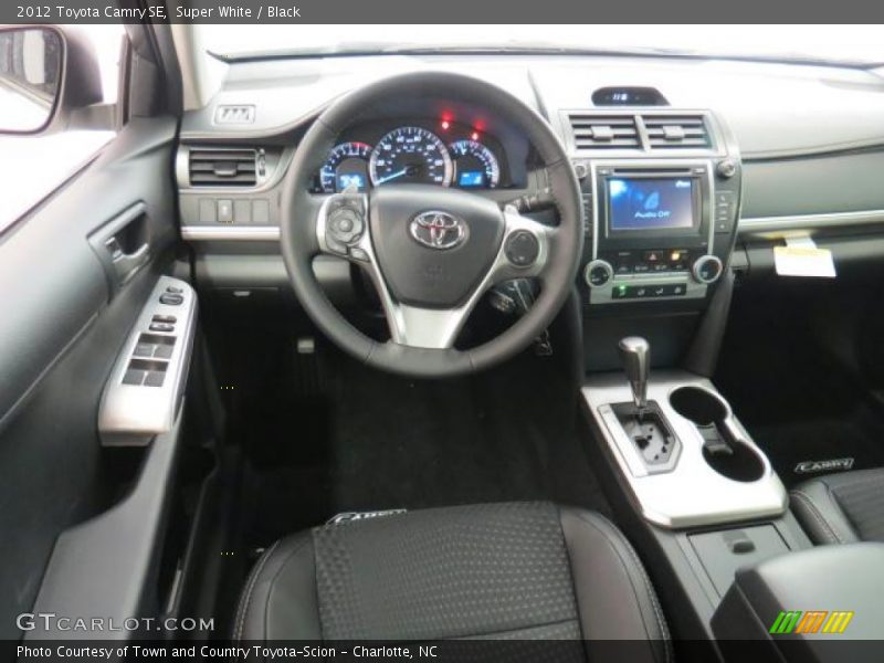 Super White / Black 2012 Toyota Camry SE