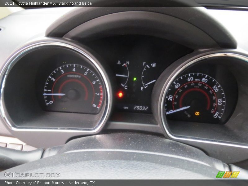 Black / Sand Beige 2011 Toyota Highlander V6