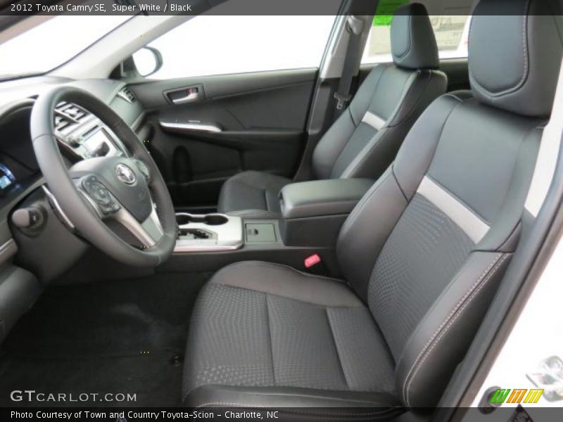 Super White / Black 2012 Toyota Camry SE