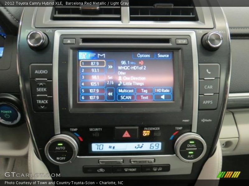 Barcelona Red Metallic / Light Gray 2012 Toyota Camry Hybrid XLE