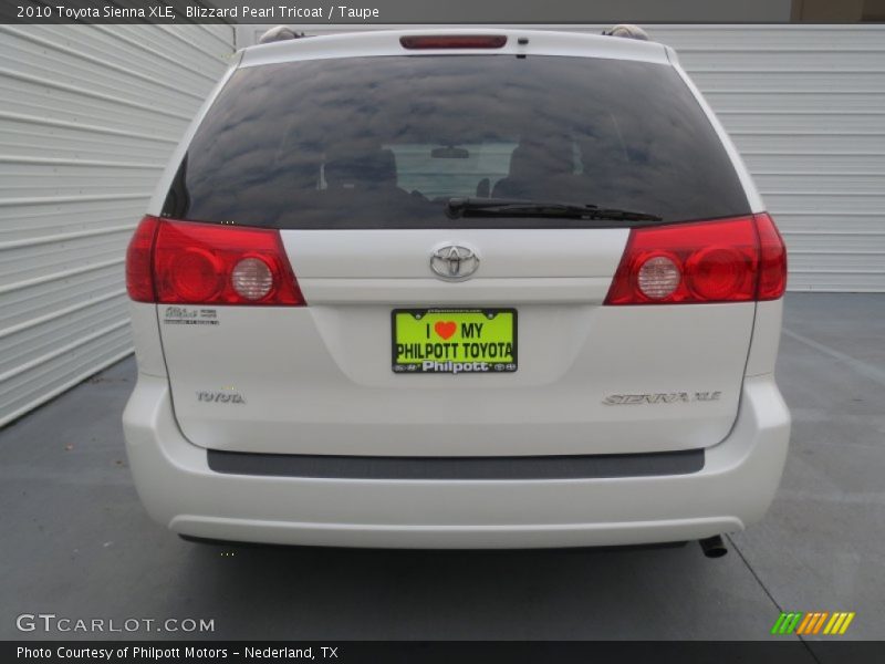 Blizzard Pearl Tricoat / Taupe 2010 Toyota Sienna XLE