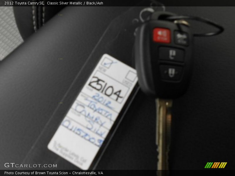 Classic Silver Metallic / Black/Ash 2012 Toyota Camry SE