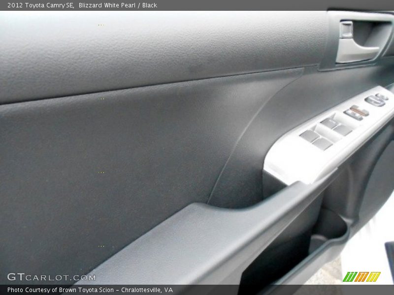 Blizzard White Pearl / Black 2012 Toyota Camry SE