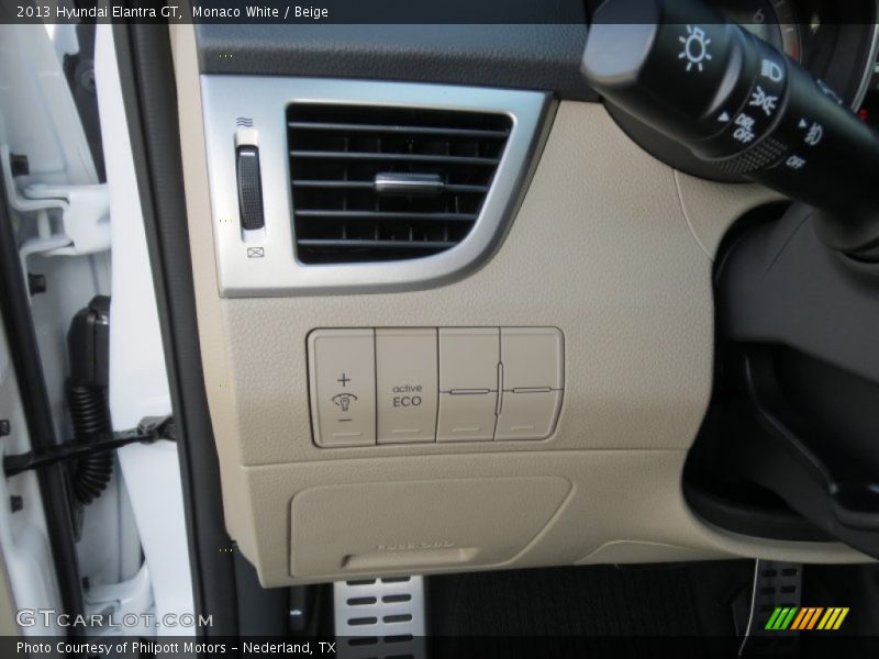Controls of 2013 Elantra GT