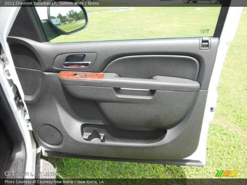 Summit White / Ebony 2011 Chevrolet Suburban LT