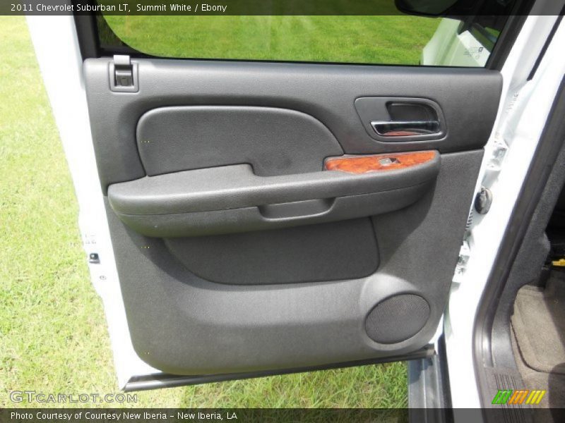 Summit White / Ebony 2011 Chevrolet Suburban LT