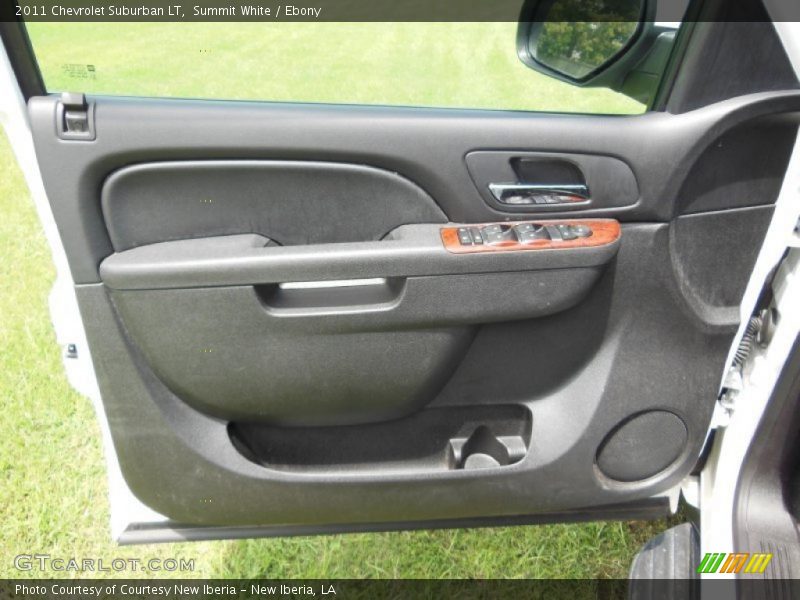 Summit White / Ebony 2011 Chevrolet Suburban LT