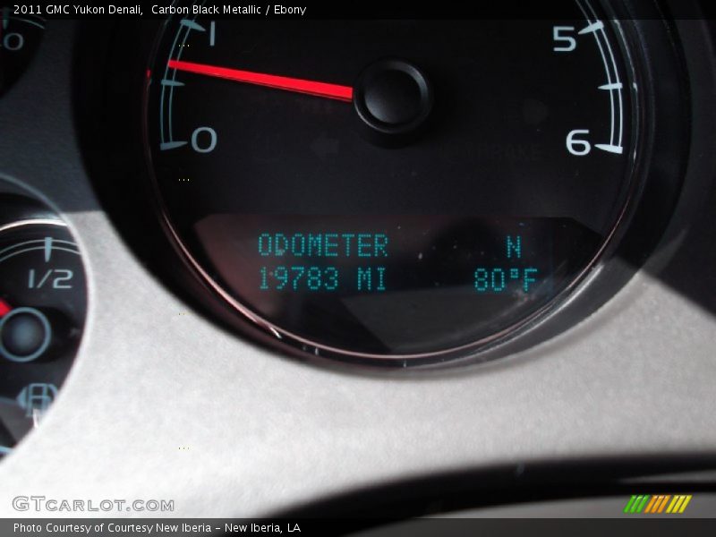 Carbon Black Metallic / Ebony 2011 GMC Yukon Denali