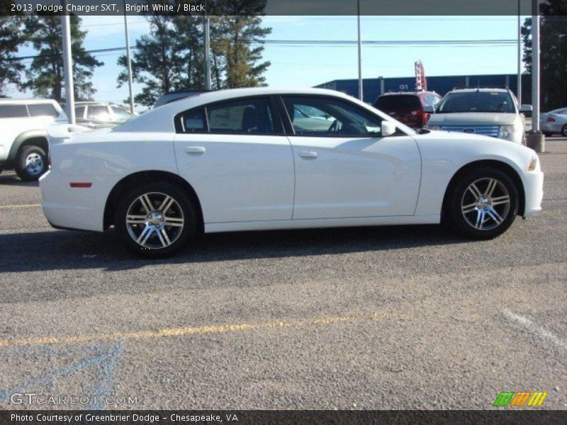 Bright White / Black 2013 Dodge Charger SXT