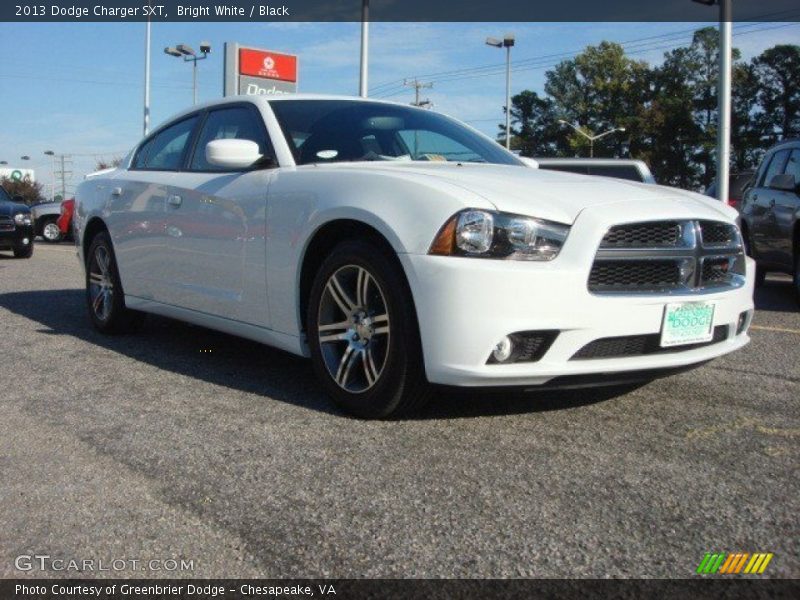 Bright White / Black 2013 Dodge Charger SXT