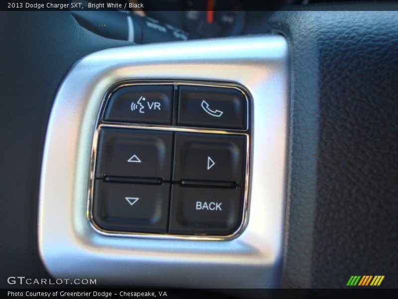 Bright White / Black 2013 Dodge Charger SXT