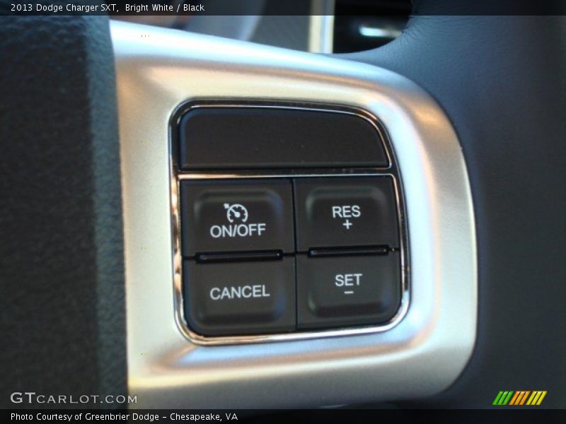 Bright White / Black 2013 Dodge Charger SXT