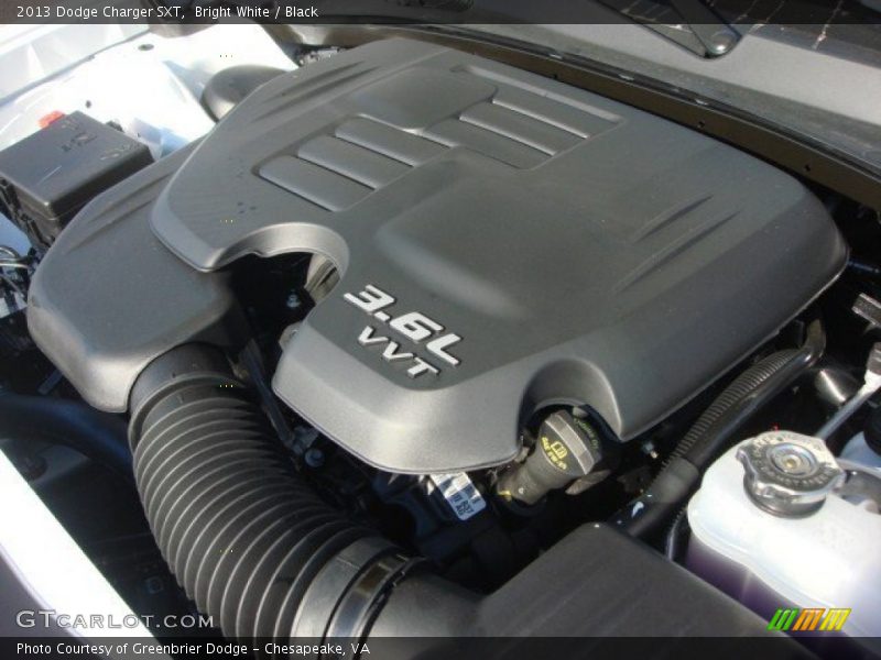Bright White / Black 2013 Dodge Charger SXT