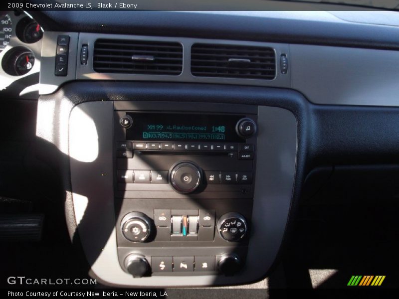 Black / Ebony 2009 Chevrolet Avalanche LS