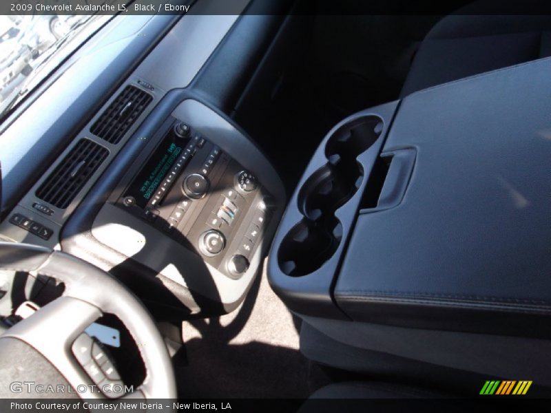 Black / Ebony 2009 Chevrolet Avalanche LS
