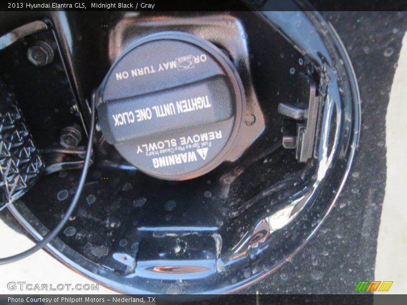 Midnight Black / Gray 2013 Hyundai Elantra GLS