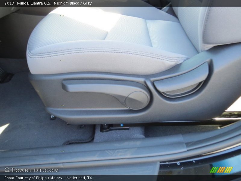 Midnight Black / Gray 2013 Hyundai Elantra GLS