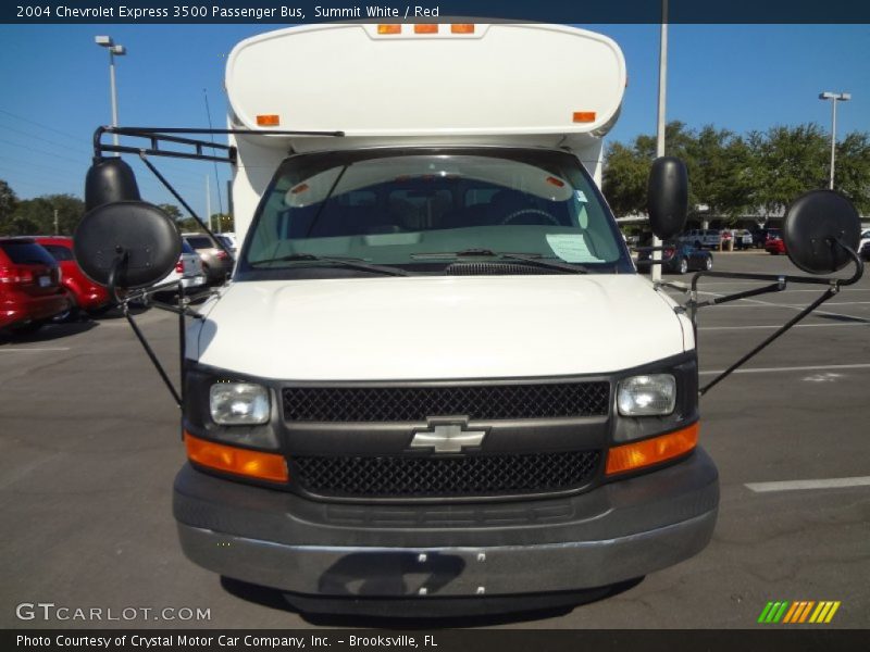 Summit White / Red 2004 Chevrolet Express 3500 Passenger Bus