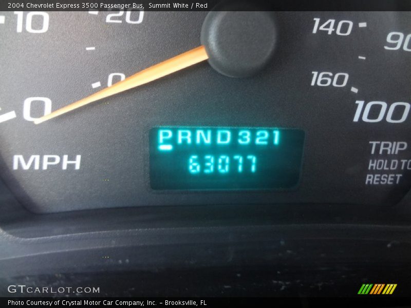 Summit White / Red 2004 Chevrolet Express 3500 Passenger Bus
